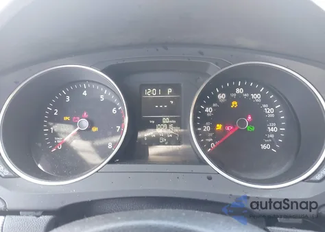 2018 Volkswagen Jetta 1.4T S z USA, uszkodzony, nr VIN 3VW2B7AJ8JM211042